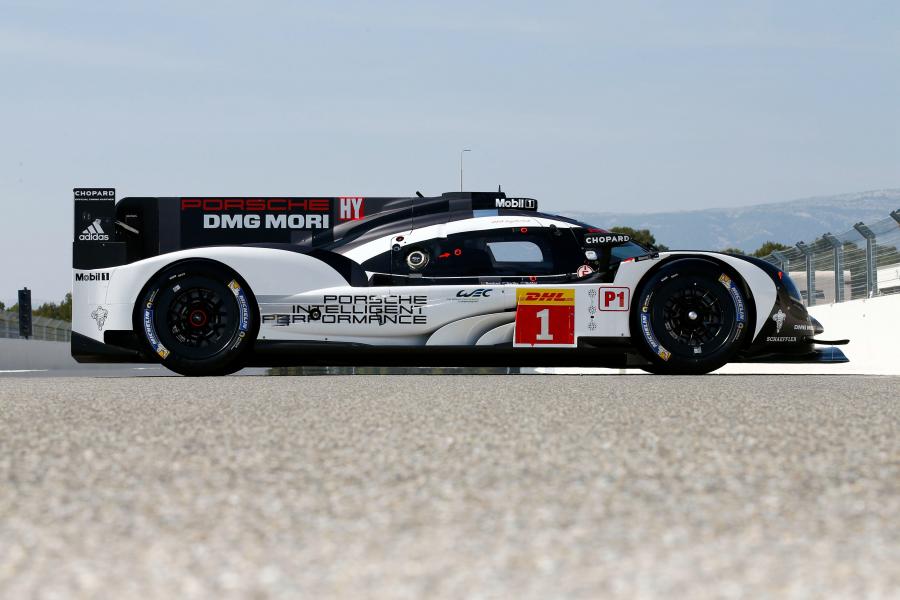  Porsche 919 Hybrid 2016 года  (фото 16 из 21)